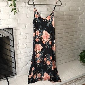 Gently worn Billabong midi floral dress, size S